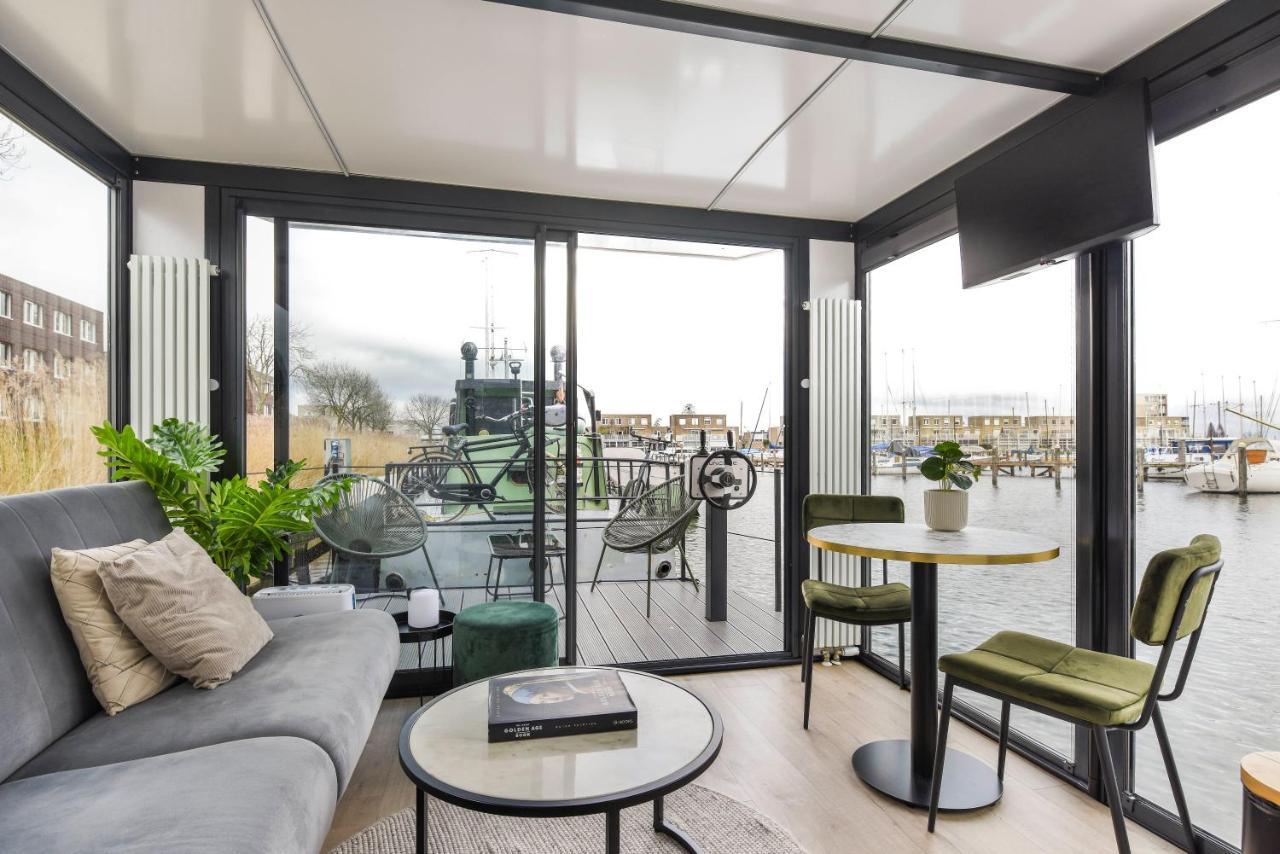 Cosy Tiny Houseboats Near Beach And Restaurants By Weltevreden Experience Zeewolde Esterno foto