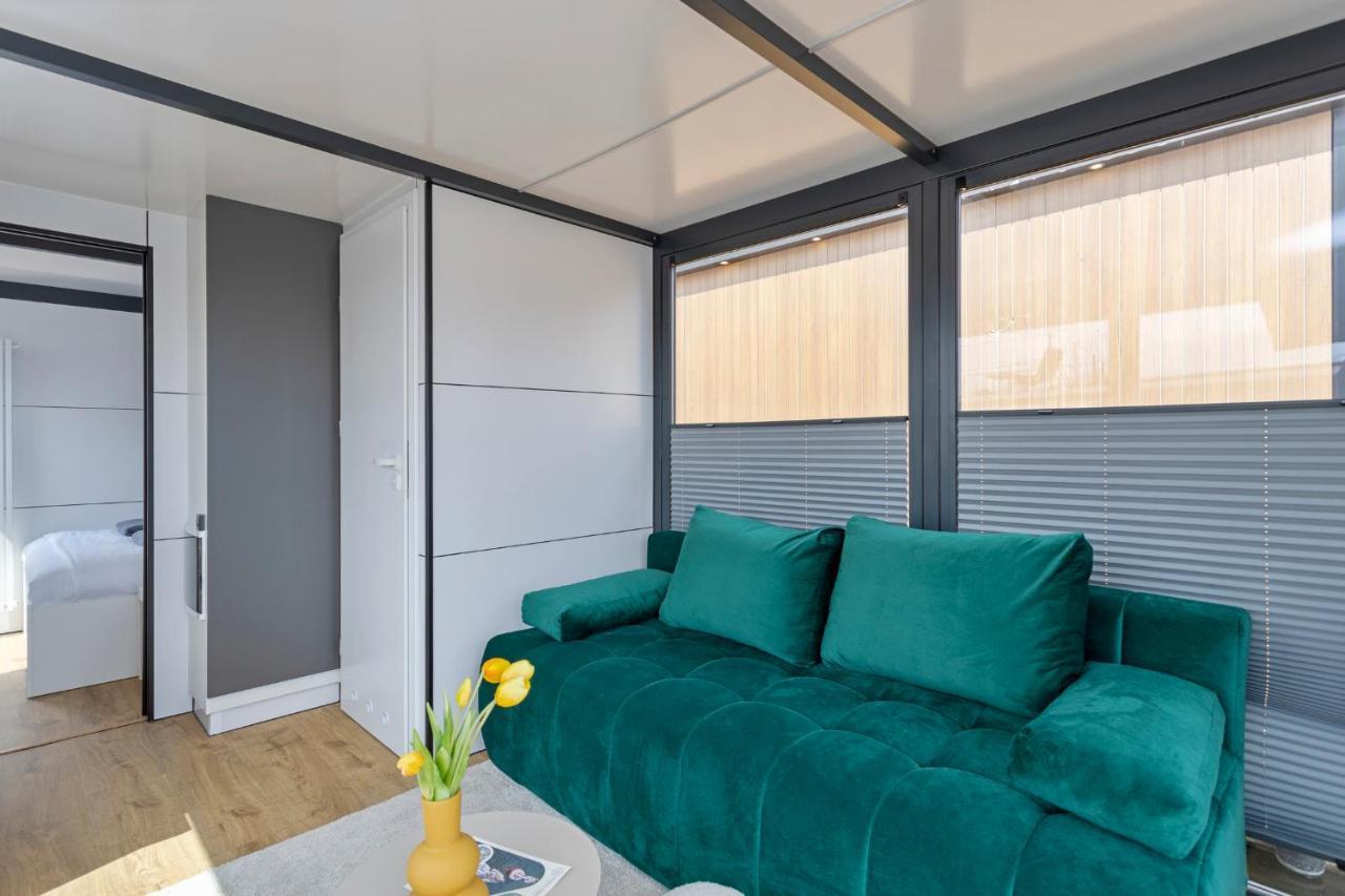 Cosy Tiny Houseboats Near Beach And Restaurants By Weltevreden Experience Zeewolde Esterno foto