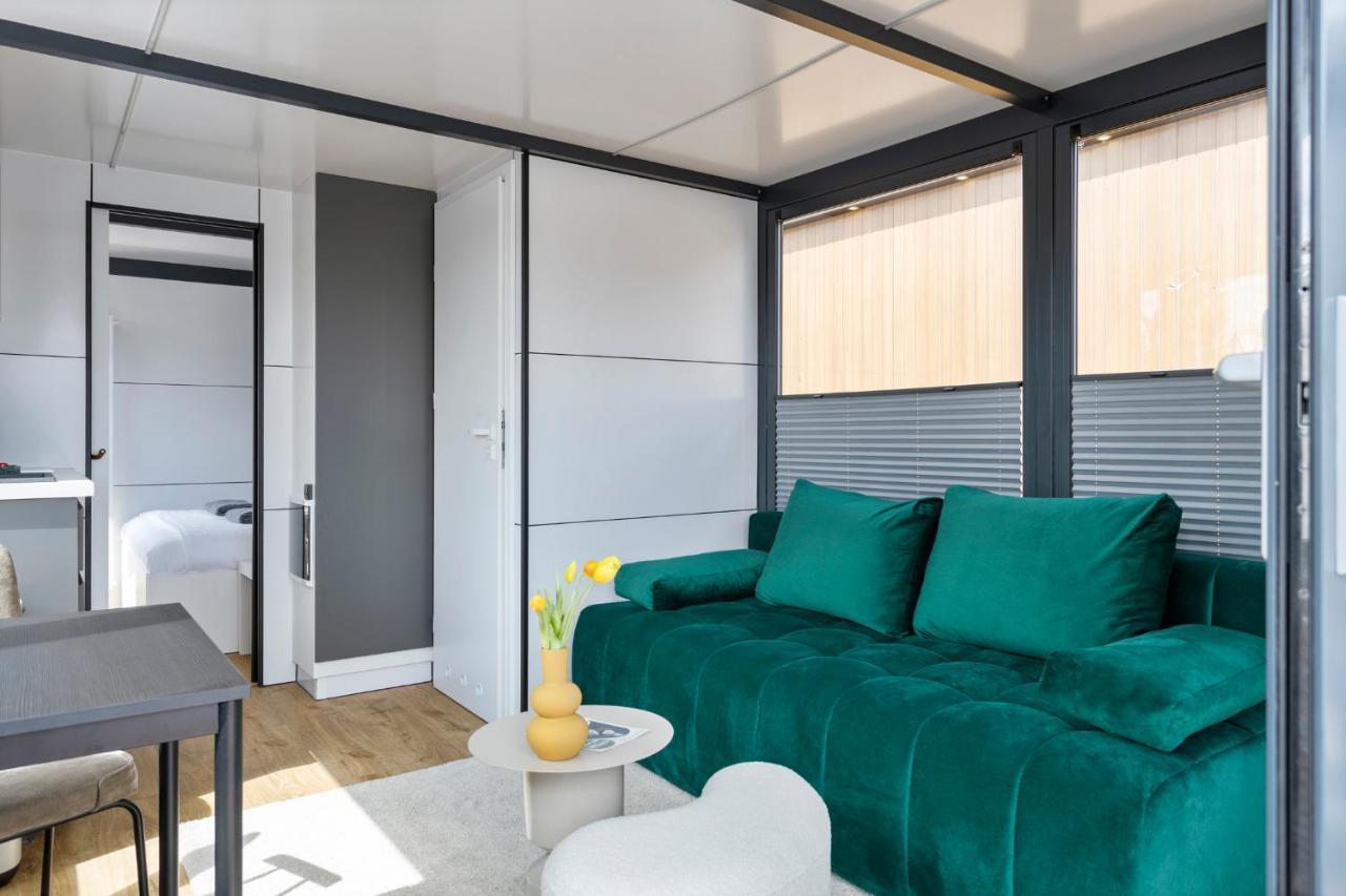 Cosy Tiny Houseboats Near Beach And Restaurants By Weltevreden Experience Zeewolde Esterno foto