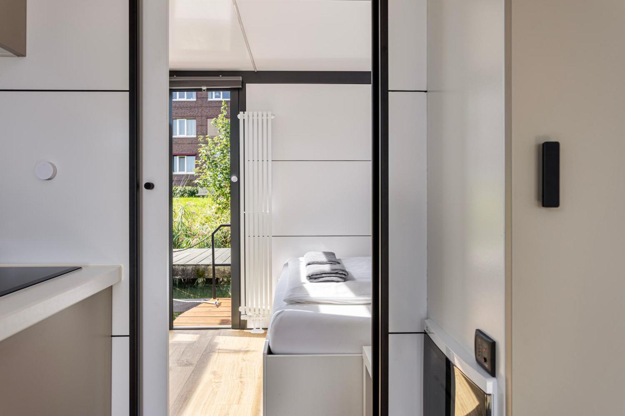 Cosy Tiny Houseboats Near Beach And Restaurants By Weltevreden Experience Zeewolde Esterno foto