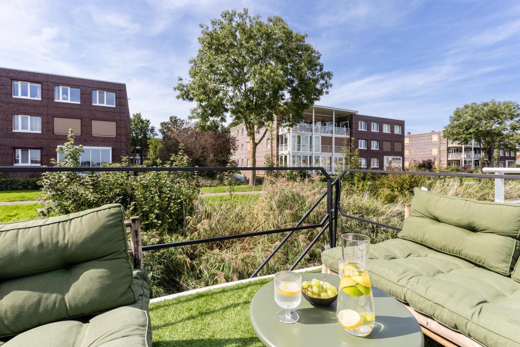 Cosy Tiny Houseboats Near Beach And Restaurants By Weltevreden Experience Zeewolde Esterno foto